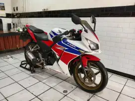 Dijual cbr150r 2014 surat2 lengkap