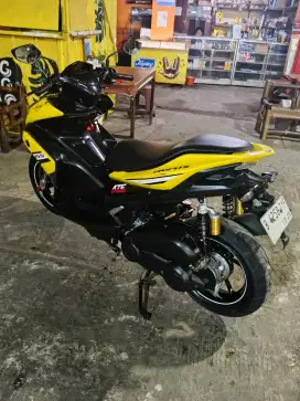 Yamaha aerox thn 2018 B dki surat komplit pajak hidup