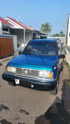 Escudo Sidekick 2000