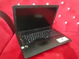Asus x550vx baby RoG core i7 -7700Hq RAM 8 SSD 256 VGA Nvidia GTX 959