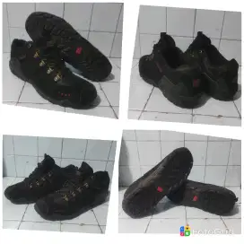 For Sale Sepatu Karrimor Trekking & Hiking
