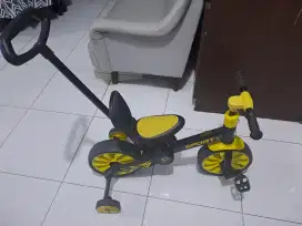 Sepeda anak roda 4 model scooter model sporty