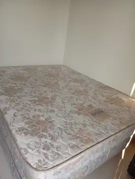 Dijual murah kasur set (matras + base) ukuran Double