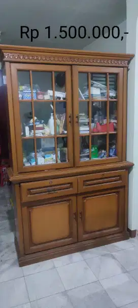 Lemari buku bekas