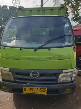 HINO DUTRO BOX 110SD ENGKEL 4BAN