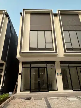 Disewa Unit Strategis Sorrento Grande West Ruko Baru Siap Pakai