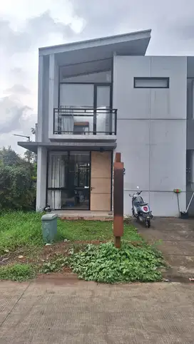 Di jual rumah show unit lengkap dengan furnisnya