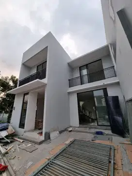 Rumah Dijual Di Villa Melati Mas 2 Lantai Baru Posisi Huk