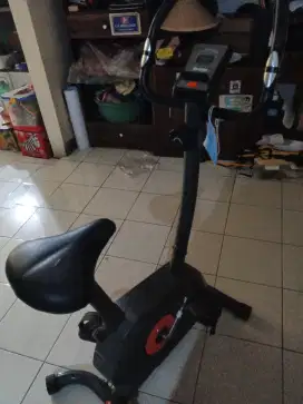 Jual sepeda statis merk berwyn