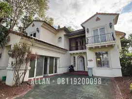 Rumah mewah 18x30 cluster Taman Beverly Golf Karawaci Tangerang