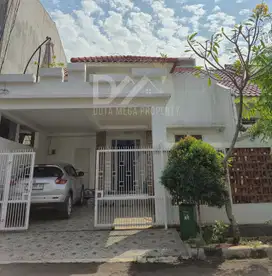 Dijual cepat rumah cantik rapi siap huni strategis di kawasan Bintaro