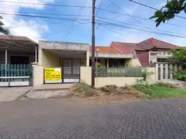 Rumah di Gayungsari