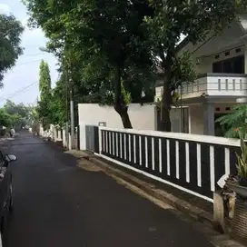 Rumah megah luas siap huni di Kalimalang