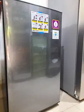 KULKAS BARU SHARP KIREI. 1 PINTU. SJ-N162. KAPASITAS.133 LITER.