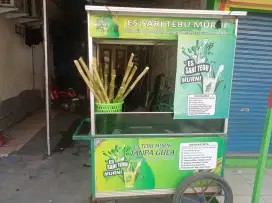 Dijual BU Gerobak Es Tebu Lengkap dengab mesin