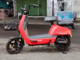 PROMO CASHBACK 600RIBU KHUSUS PEMBELIAN SEPEDA LISTRIK LARIZZ F8