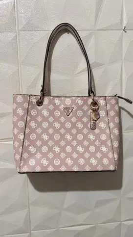 TAS WANITA GUESS ORIGINAL KONDISI SEPERTI BARU