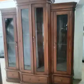 Lemari jati asli