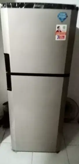 Kulkas Sanken 2 pintu