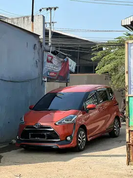 Toyota Sienta Q metic 2017 Nik 2016