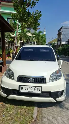 Dijual Toyota Rush 1.5 AT 2014 good condition