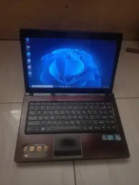 Lenovo core i5 ram 8gb hdd 500gb dual VGA AMD mutmer