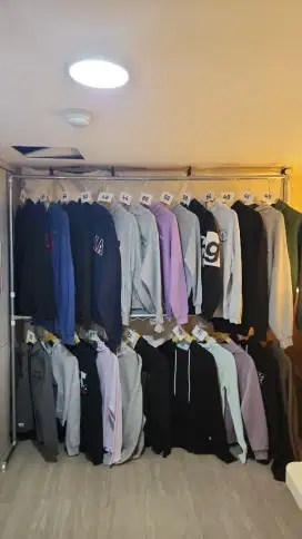 LOWONGAN: HOST LIVE JUAL HOODIE DAN ADMIN SOSMED, AREA MANGGA BESAR