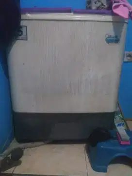 Mesin cuci merk sanex