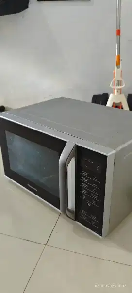 Microwave oven PANASONIC NN - ST34HM