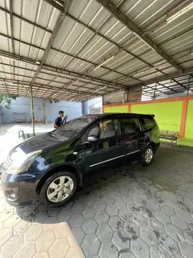 Nissan Grand livina 2010 Bensin