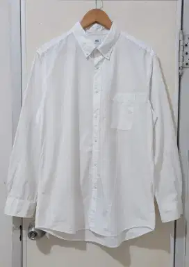 Uniqlo kemeja putih