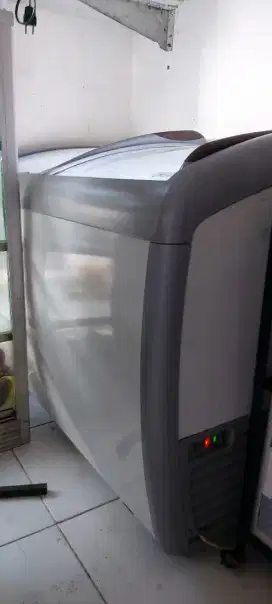 Freezer merk gea 360liter