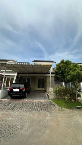 Rumah bersih dan terawat # Ladiva Greenhill Menganti