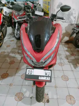 Honda pcx 150cc 2018 abs merah