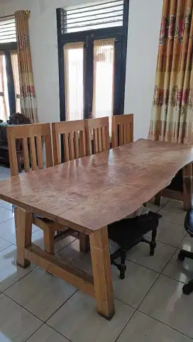 MEJA MAKAN JATI