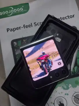 Samsung Z flip 5 8/256 Mantap