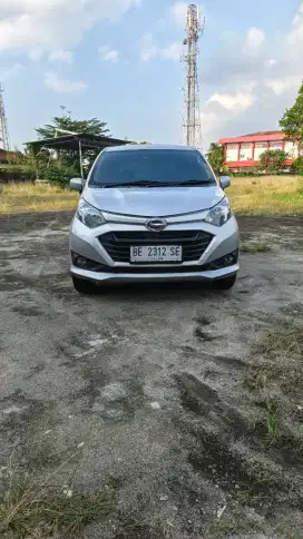 Di jual mobil sigra x manual tahun 2019