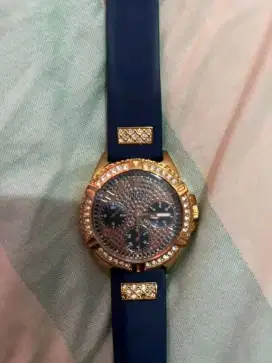 Merk GUESS fashion