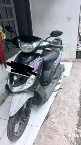 YAMAHA MIO SMILE  HITAM 2010 MURAH