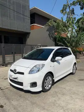 JUAL YARIS E ( AT ) 2013/2012