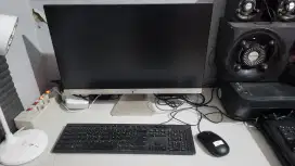 PC AIO Asus 24 Inch, Intel Core i5 Gen 8, Ram 8 GB, HDD 1TB
