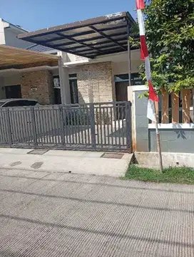 Disewakan Rumah Bagus Cisaranten  Arcamanik Siap Huni
