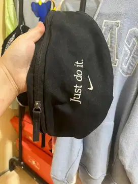 waist bag nikee