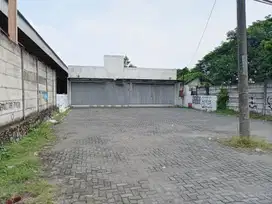 Di sewakan bangunan ex Minimarket