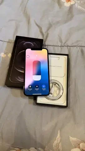 Dijual Iphone 12 Pro 256GB Graphite Resmi Ibox Lengkap
