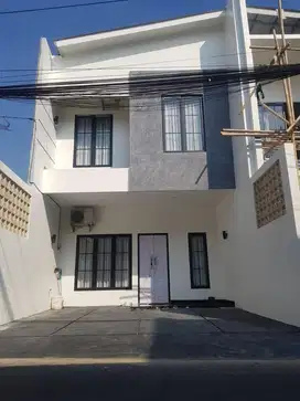 Dijual Rumah/kosan/kontrakan Nempel TB.Simatupang