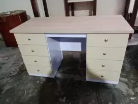 Meja laci  isi  8 laci