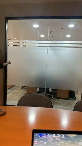 Stiker Sandblast atau kaca est