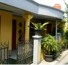 Di Jual Rumah & Kontrakan Satu Pintu