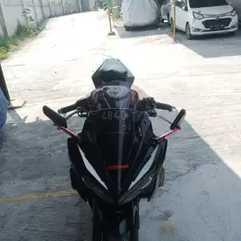 Di Jual Honda CBR 150R 2017 Surat Surat Lengkap Siap Pakai